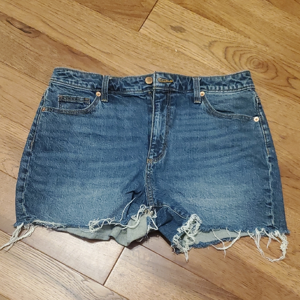 Universal Thread Distressed Blue Jean Shorts